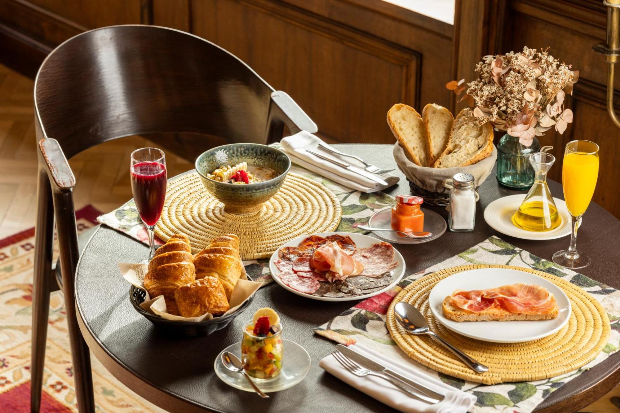 Angelats Hotel - A Signature Boutique Hotel & Restaurant Ribes De Freser Dış mekan fotoğraf
